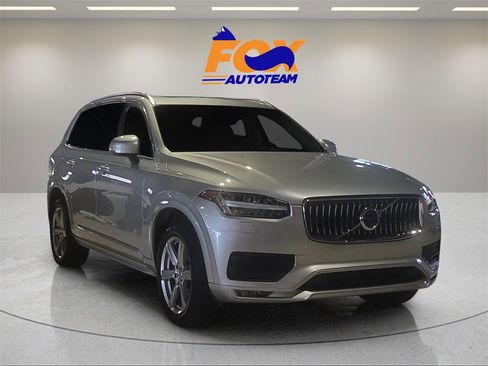 Used 2021 Volvo XC90 T5 Momentum w/ Climate Package image 7