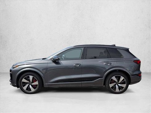 Certified 2025 Audi SQ6 e-tron Prestige w/ Black Optic Package image 9