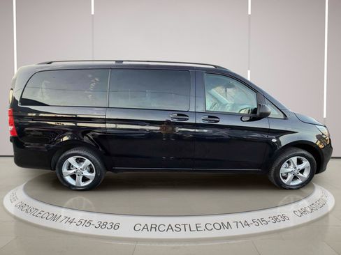 Used 2016 Mercedes-Benz Metris Passenger image 6