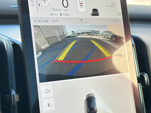 New 2025 Volvo EX30 Plus w/ Protection Package Premier image 23