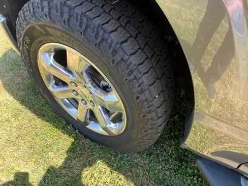 Used 2022 Ford F150 XLT w/ Equipment Group 302A High AWD/4WD image 11