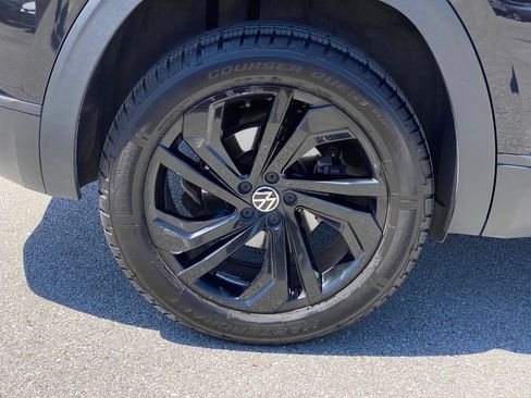 Used 2022 Volkswagen Atlas Cross Sport SE FWD image 9