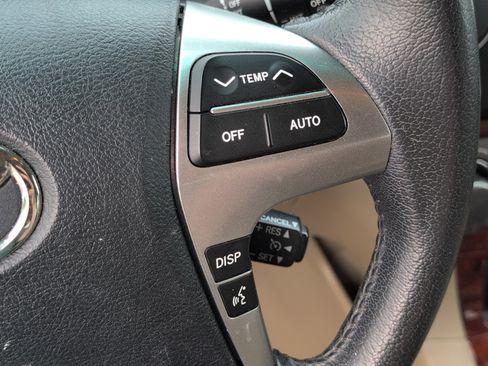 Used 2013 Toyota Highlander Limited image 27