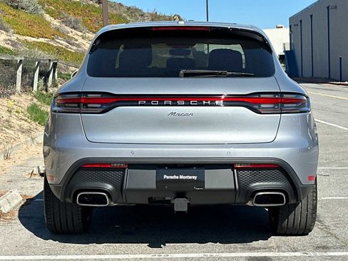 New 2026 Porsche Macan image 8