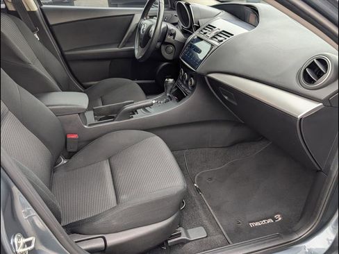 Used 2013 MAZDA MAZDA3 i Touring w/ Preferred Equipment Pkg image 18