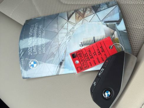 Used 2025 BMW X1 xDrive28i w/ Technology Package image 40