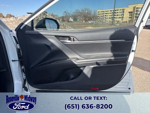 Used 2022 Toyota Camry SE w/ Convenience Package image 33