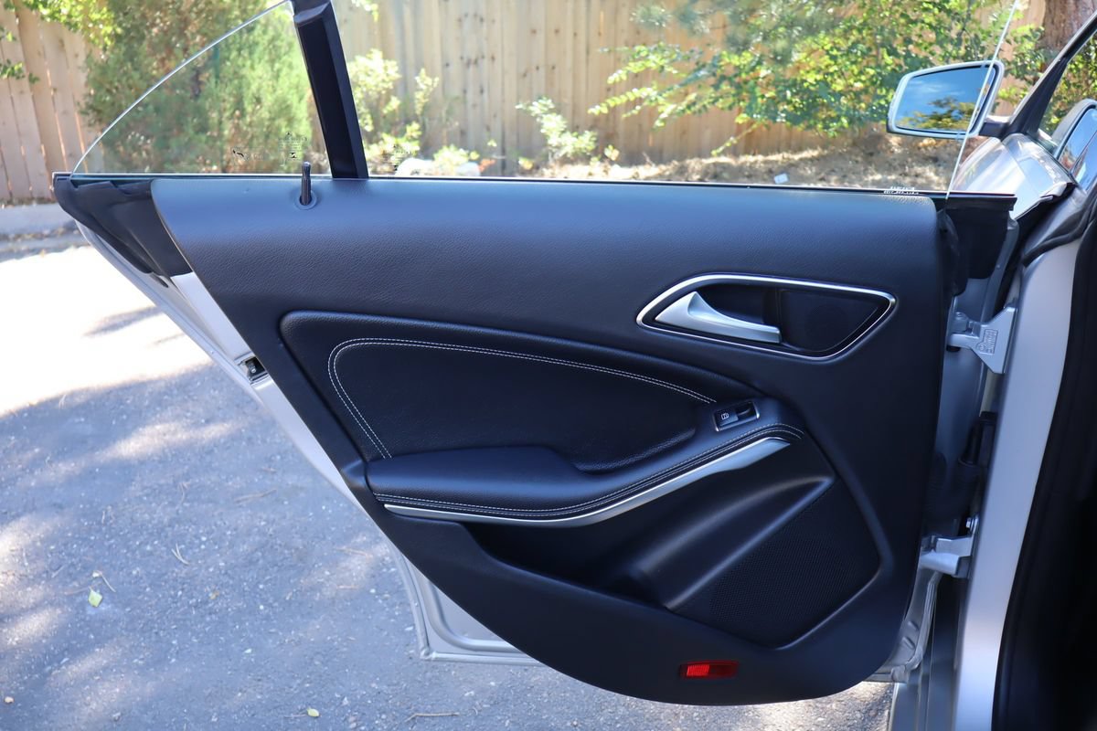 Used 2018 Mercedes-Benz CLA 250 4MATIC image 24