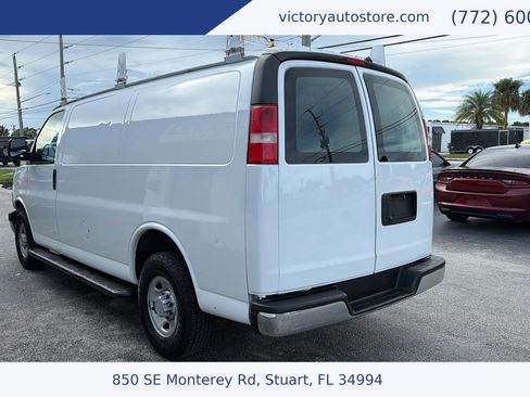 Used 2020 Chevrolet Express 2500 w/ Driver Convenience Package RWD image 9