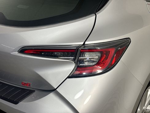 Used 2022 Toyota Corolla SE w/ SE Preferred Package FWD image 34