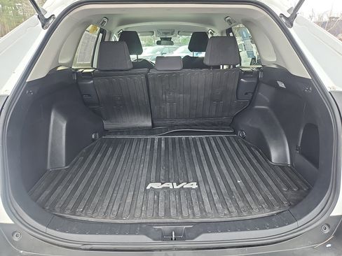 Used 2019 Toyota RAV4 LE image 26