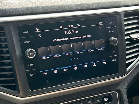 Used 2021 Volkswagen Atlas Cross Sport SE image 11