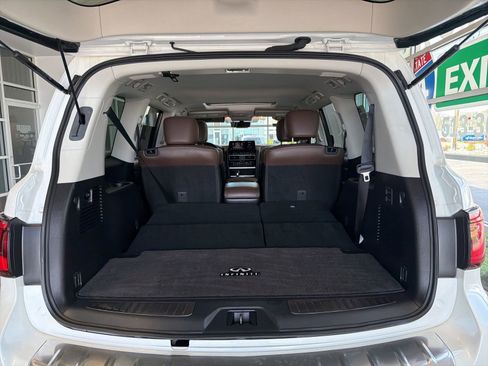 Used 2023 INFINITI QX80 Premium Select w/ Cargo Package AWD/4WD image 15