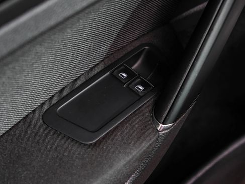 Used 2015 Volkswagen GTI S FWD image 36