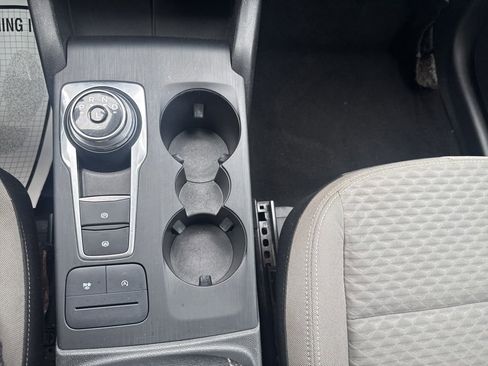 Used 2022 Ford Escape SE image 37