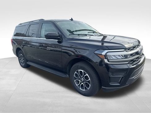 Certified 2024 Ford Expedition Max XLT image 9