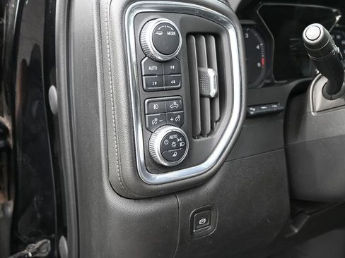 Used 2022 GMC Sierra 3500 Denali w/ Denali Ultimate Package AWD/4WD image 25