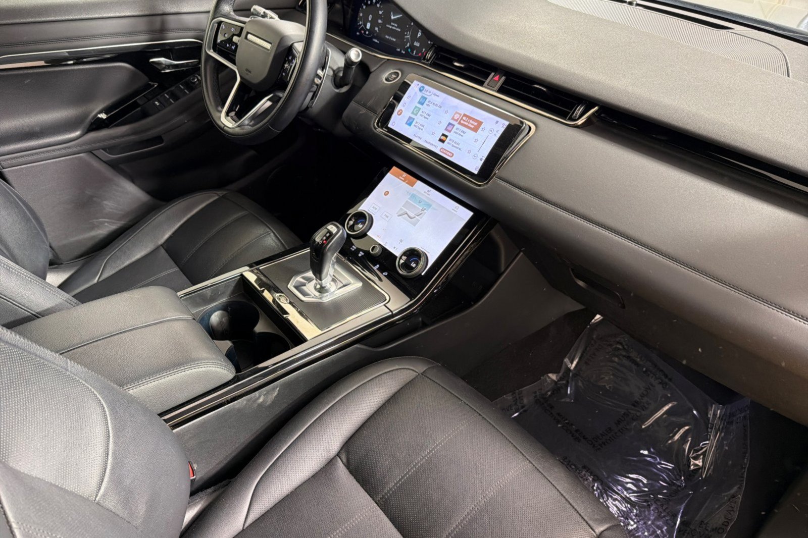 Used 2022 Land Rover Range Rover Evoque R-Dynamic SE AWD/4WD image 14