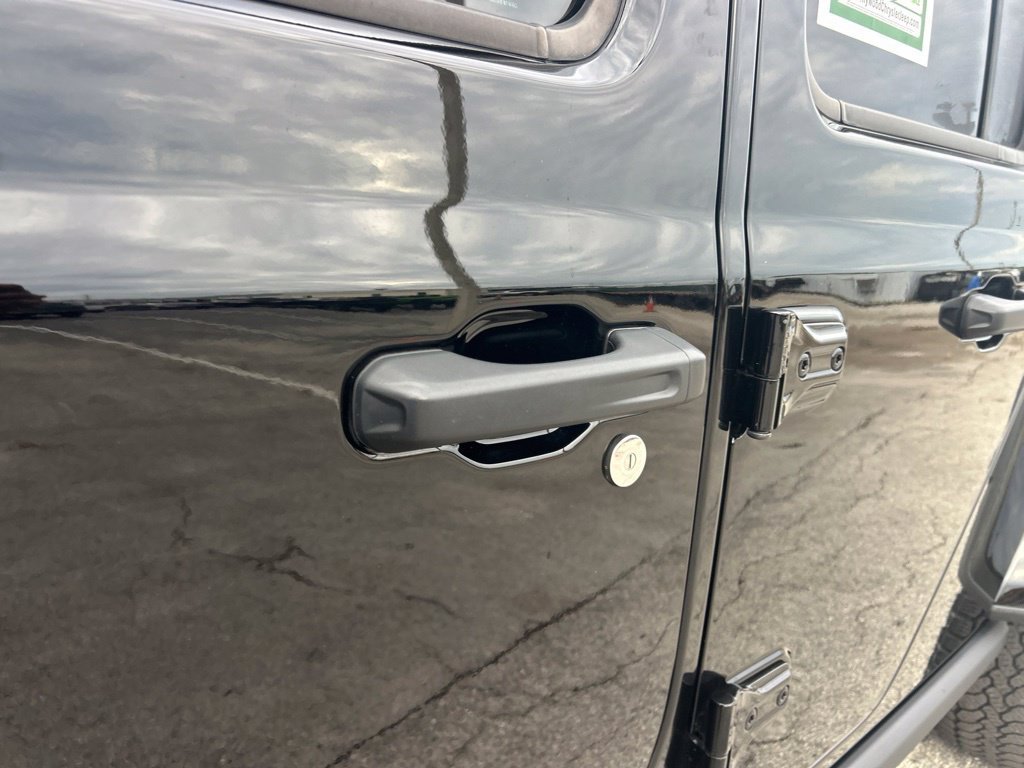Used 2025 Jeep Gladiator Sport AWD/4WD image 20