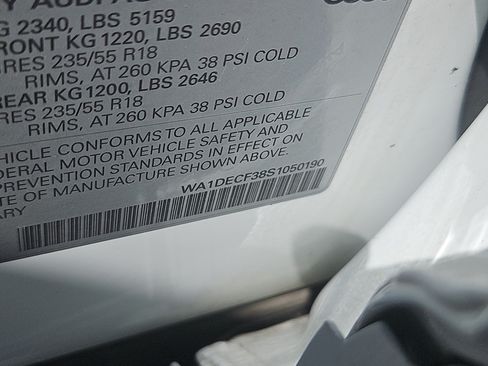Used 2025 Audi Q3 2.0T Premium AWD/4WD image 8