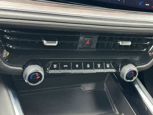 Used 2025 Chevrolet Tahoe LS image 25