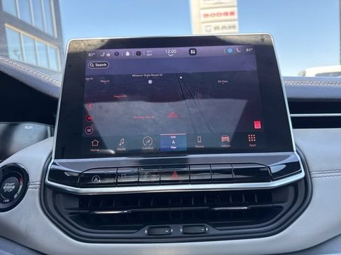 Used 2023 Jeep Compass Limited w/ Elite Group AWD/4WD image 15
