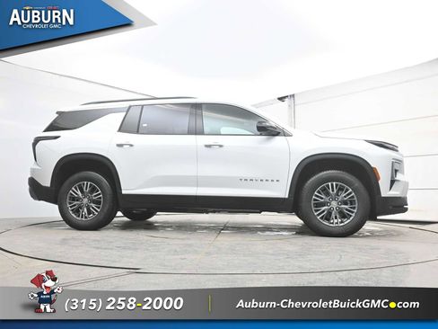 New 2026 Chevrolet Traverse LT image 24