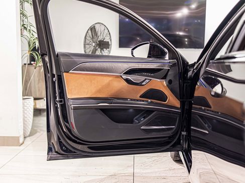 Used 2024 Audi A8 L 3.0T image 33