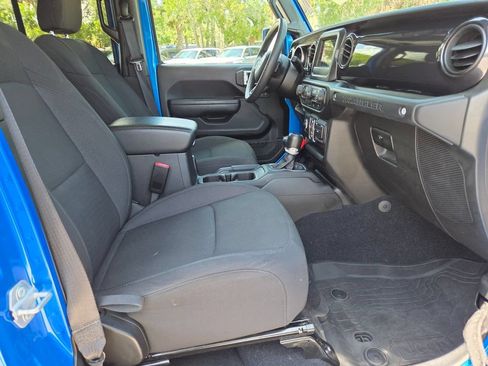 Used 2023 Jeep Wrangler Unlimited Sport AWD/4WD image 15