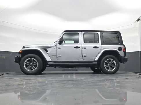 Used 2021 Jeep Wrangler Unlimited Sahara image 22
