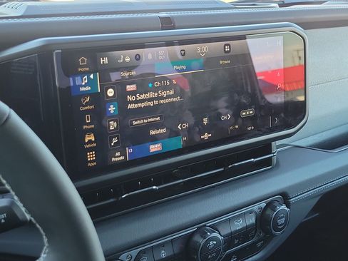 Used 2025 Jeep Wrangler Unlimited Sahara image 15