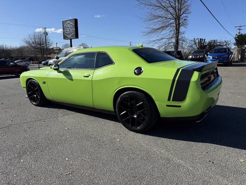 Used 2015 Dodge Challenger R/T Scat Pack w/ Scat Pack Appearance Package image 7