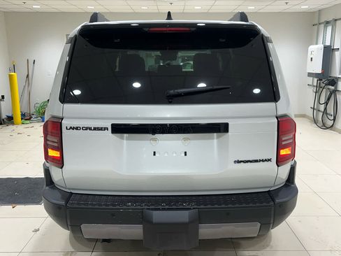 New 2026 Toyota Land Cruiser image 7