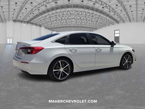 Used 2023 Honda Civic Touring image 7