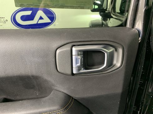 Used 2021 Jeep Wrangler Unlimited Sahara AWD/4WD image 30