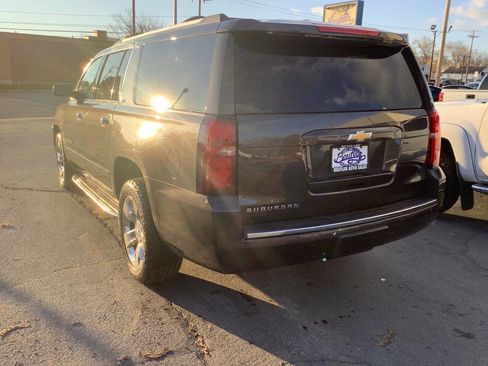 Used 2015 Chevrolet Suburban LTZ image 10