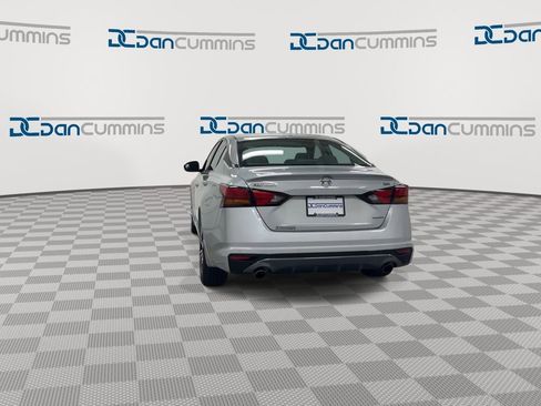 Used 2020 Nissan Altima 2.0 SR image 7