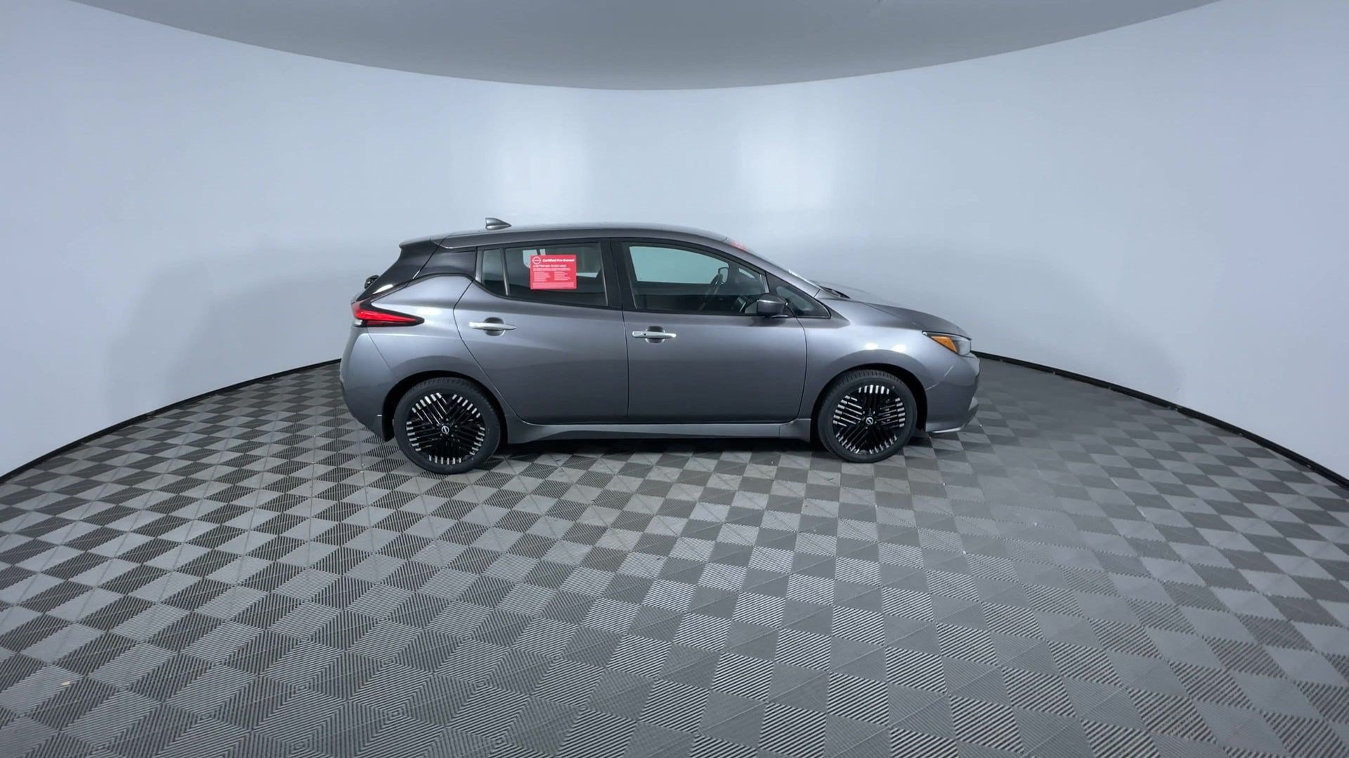 Certified 2024 Nissan Leaf SV Plus FWD image 9