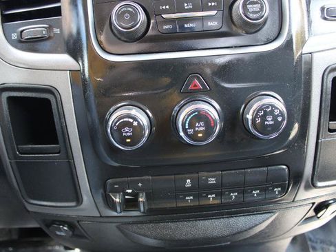 Used 2018 RAM 2500 Tradesman w/ Power & Remote Entry Group RWD image 17