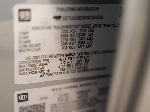 Used 2025 GMC Sierra 1500 SLT image 38