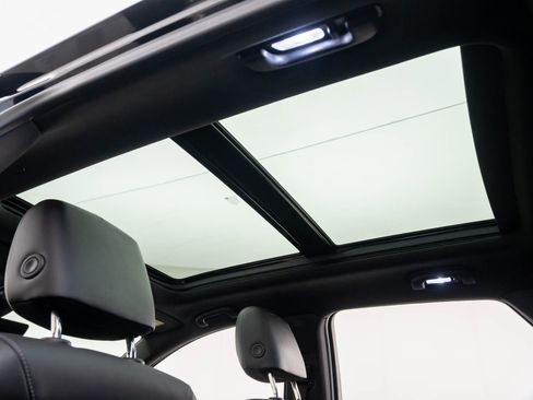 Certified 2022 Cadillac XT5 Premium Luxury w/ Technology Package image 11