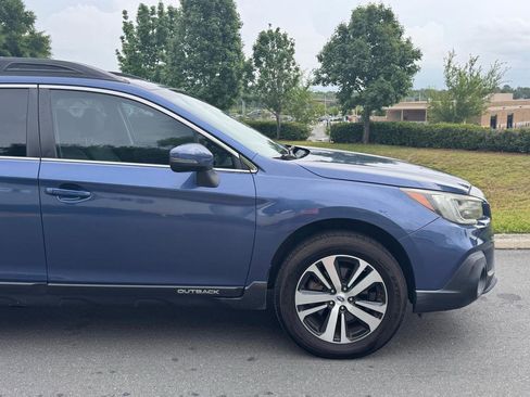 Used 2019 Subaru Outback 2.5i Limited AWD/4WD image 31