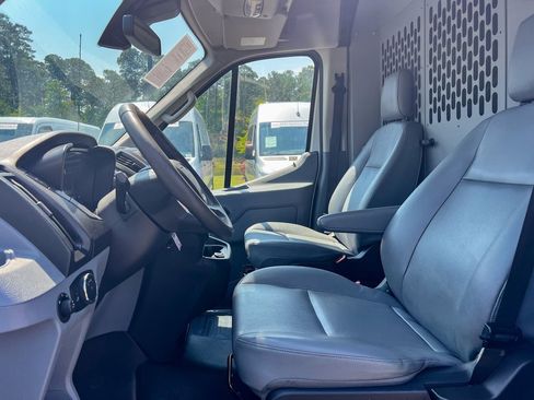 Used 2019 Ford Transit 250 130 Medium Roof image 36