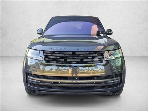 Used 2023 Land Rover Range Rover SE AWD/4WD image 2