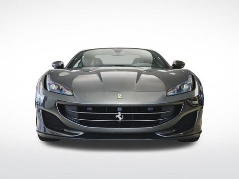 Used 2019 Ferrari Portofino image 8