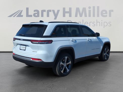 New 2026 Jeep Grand Cherokee Limited w/ Luxury Tech Group II AWD/4WD image 5