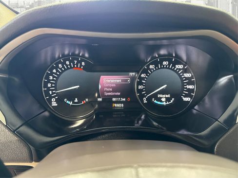 Used 2018 Lincoln MKZ Premiere image 16