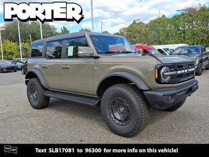 New 2025 Ford Bronco Outer Banks w/ Sasquatch Package