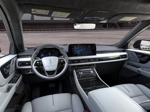 New 2026 Lincoln Aviator Black Label w/ Jet Appearance Package AWD/4WD image 9