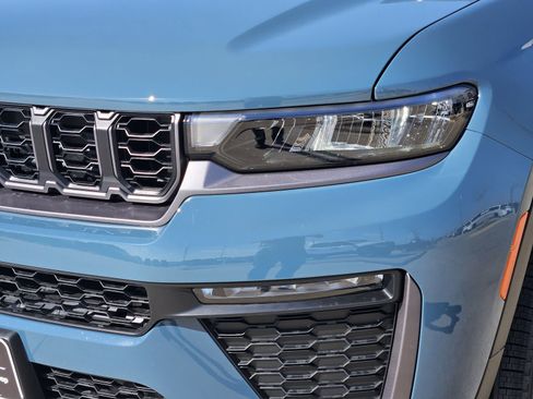 New 2026 Jeep Grand Cherokee L Limited RWD image 10